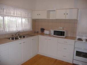 Townhouse Five - Tourism Caloundra 2