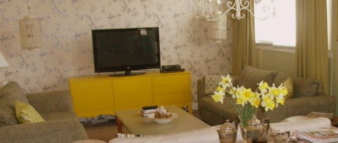 Cromwell House - Tourism Caloundra 1