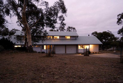 Silvertop Snowy Mountains Retreat - Tourism Caloundra 0