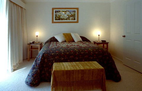 Mescals At Pampoolah Bed And Breakfast - Tourism Caloundra 2
