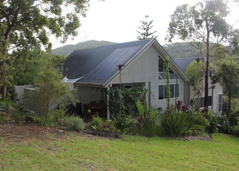 Nelson Bay Bed And Breakfast - Tourism Caloundra 1