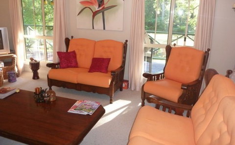 Bush And Beach Bed And Breakfast - Tourism Caloundra 1