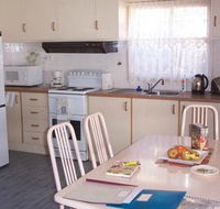 Azalea Cottage - Tourism Caloundra