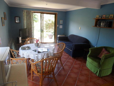 Ocean Dreaming Holiday Accommodation - Tourism Caloundra 2