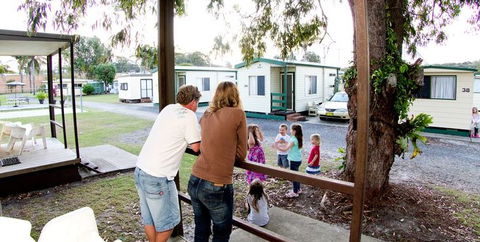Aukaka Caravan Park - Tourism Caloundra 5