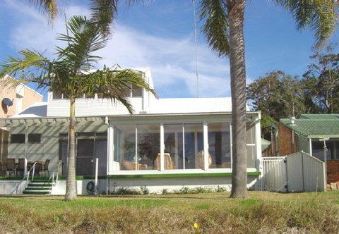 8 Seaview Crescent - Tourism Caloundra 0