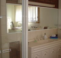 Murray Bank Holiday Units and Yabby Farm - Tourism Caloundra