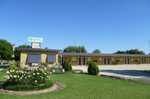 Lockhart Motel - Tourism Caloundra 0