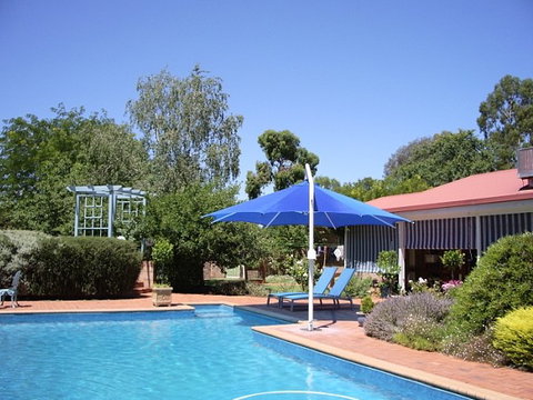 The Garden Room Bed And Breakfast - Tourism Caloundra 1