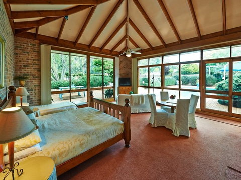 The Garden Room Bed And Breakfast - Tourism Caloundra 3