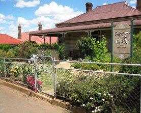 Courthouse Cottage B And B - Tourism Caloundra 0