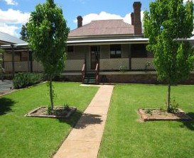 Courthouse Cottage B And B - Tourism Caloundra 1