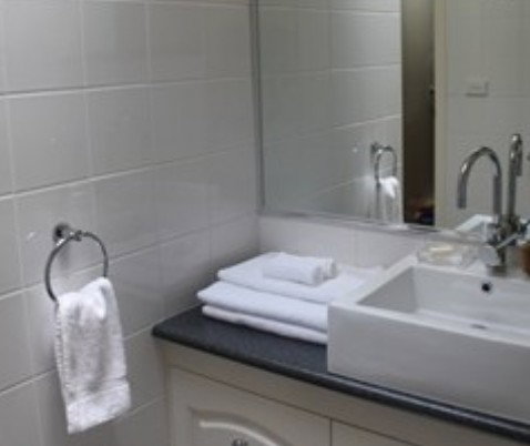 Cherry Tree Guesthouse - Tourism Caloundra 4