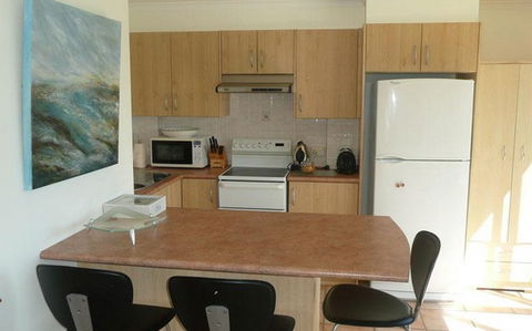 Alexandra Suite - Tourism Caloundra 3