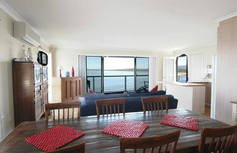 90 Oceans Edge - Tourism Caloundra 2