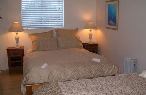 Barrington Village Retreat Bed And Breakfast - Tourism Caloundra 3