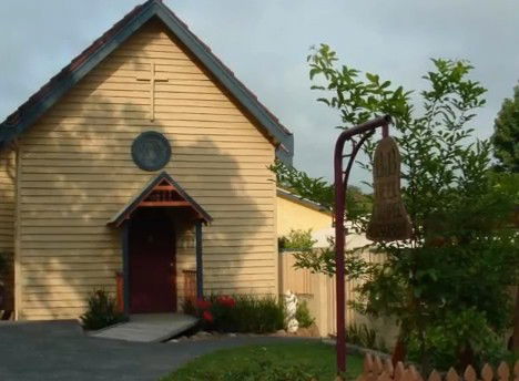 Bell Chapel Bed And Breakfast - Tourism Caloundra 4