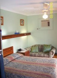 Coachman Motor Inn - Tourism Caloundra 2