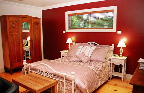 Amazing Country Escapes - Evanslea By The River - Tourism Caloundra 2