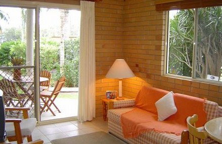 Shoreline Apartments Woodgate Beach - Tourism Caloundra 3
