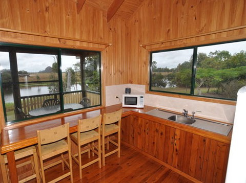 Henderson Park Farm Retreat - Tourism Caloundra 3