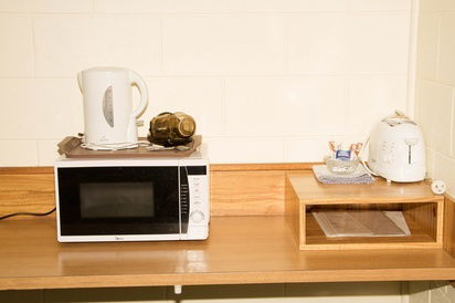 Motel Lodge - Tourism Caloundra 5