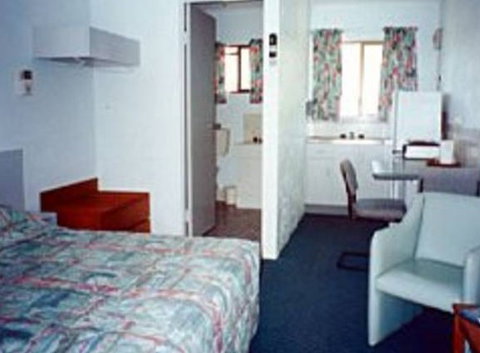 Kinka Palms Beachfront Apartments / Motel - Tourism Caloundra 4