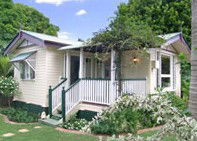 Flora Alba Cottage And Jacaranda On Pallas - Tourism Caloundra 4