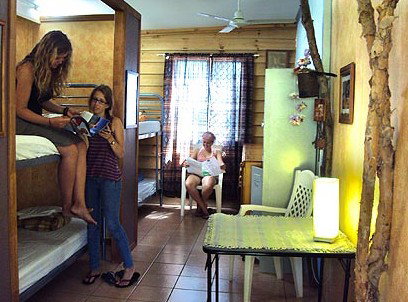 Woolshed Backpackers - Tourism Caloundra 0