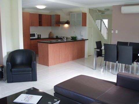 Boat Harbour Resort - Tourism Caloundra 0