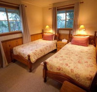 Accommodation Creek Cottages - Tourism Caloundra