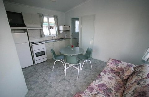 Kahlers Oasis Caravan Park - Tourism Caloundra 5