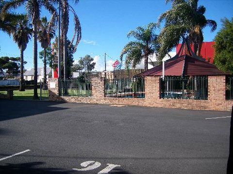Centre Point Mid-City Motor Inn - Tourism Caloundra 3