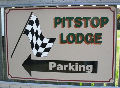Pitstop Lodge Guesthouse And Bed And Breakfast - Tourism Caloundra 3