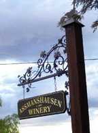 Hope Cottage Country Retreat At Assmanshausen Winery - Tourism Caloundra 3
