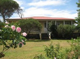 Hope Cottage Country Retreat At Assmanshausen Winery - Tourism Caloundra 4