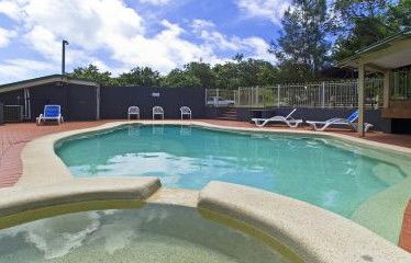 Whalewatch Ocean Beach Resort - Tourism Caloundra 0