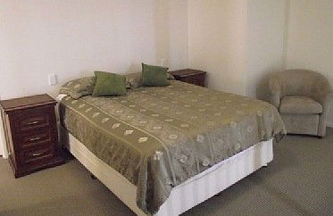 Bunya Romance - Holiday Home - Tourism Caloundra 2
