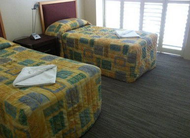 Grand Apartments - Tourism Caloundra 3
