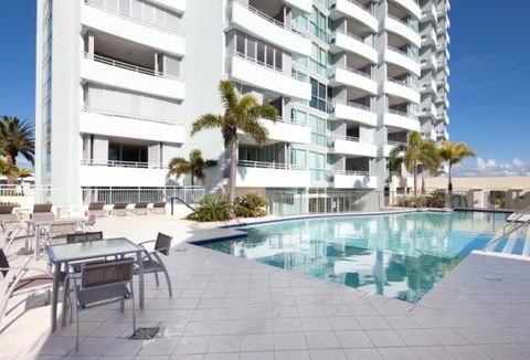 Grand Apartments - Tourism Caloundra 5