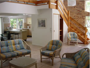 Grantlea Holiday Lodge - Tourism Caloundra 0