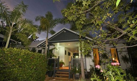 BroomeTown Boutique Accommodation - Tourism Caloundra 1