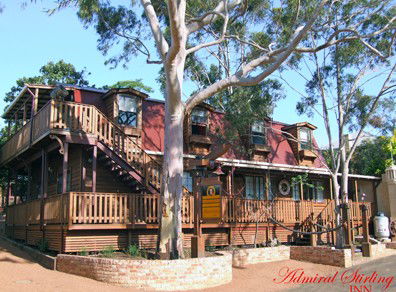 Admiral Stirling Inn - Tourism Caloundra 1