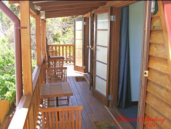 Admiral Stirling Inn - Tourism Caloundra 3