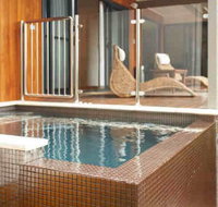 Chandeliers on Abbey - Tourism Caloundra