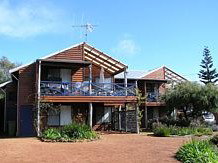 Rainbow House - Tourism Caloundra 2