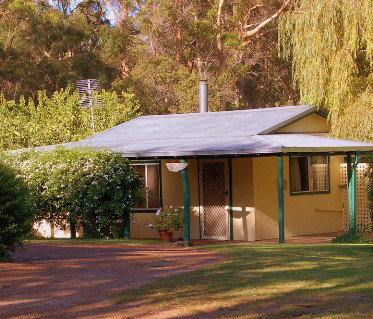 Riverbend Chalets And Caravan Park - Tourism Caloundra 2