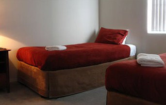 Churchill Apartments - Tourism Caloundra 4
