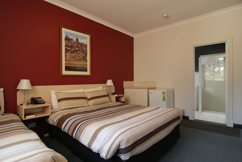 Hotel Dolma - Tourism Caloundra 3