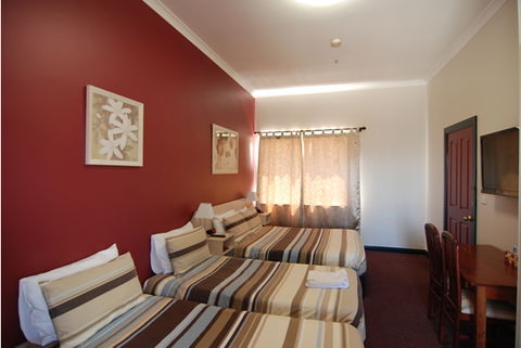 Hotel Dolma - Tourism Caloundra 4